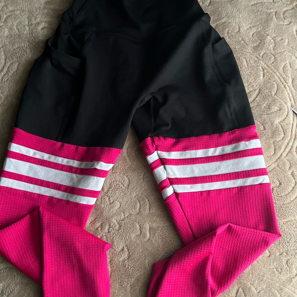 Bombshell Sportswear Black & Hot Pink Leggings with White Stripes